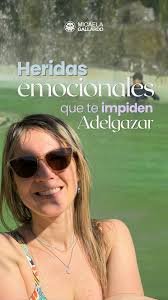 Janet estaba cansada de vivir a dieta. Habia probado muchas estrategias  para bajar de peso hasta que se dio cuenta de que el problema iba más allá  de contar calorías y hacer