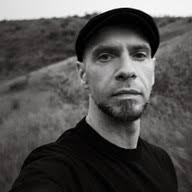 Colorful thread works photos — Glass