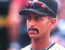 Stiff Upper Lip, Jeeves Ronny