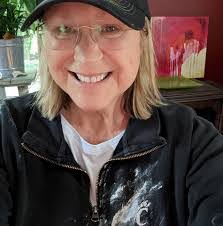 Joann Glick's Instagram, Twitter & Facebook