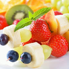 Brochettes De Fruits Au Sirop D Erable Recette Brochette Fruits Brochette Recettes De Cuisine