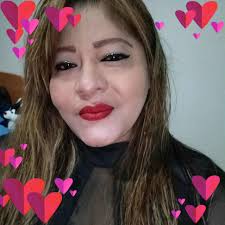 Nodal dice que viajo con Angela a Roma el 29 de mayo y ahí se casaron.  Estas cuentas están raras 🤨 porque el viaje a Roma fue en FEBRERO.