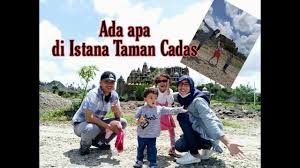 Wisata istana maimun medan merupakan istana kerajaan di sumatra utara yang telah ada sejak tahun 1891. Istana Pasir Taman Cadas Wisataindonesia Cilegon Banten Youtube