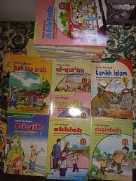 Daftar nama nama mata pelajaran madrasah diniyah takmiliyah jenjang awaliyah wustha ulya al jamiah mengacu kepada buku pedoman kementerian agama untuk tingkat mdta dta dtw dtu sebagai acuan pengelola untuk memberikan materi pembelajaran. Jual Pelajaran Madrasah Diniyah Takmiliyah Di Lapak Toko As Syifa Bukalapak