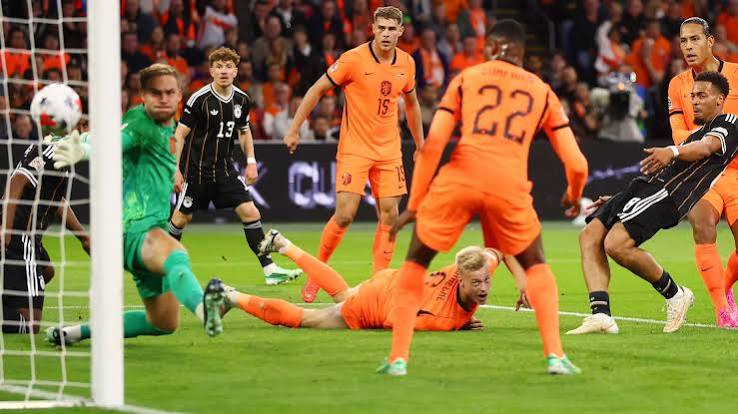 Estreia de Klopp descarrila! Holanda busca empate no fim ap&oacute;s pol&ecirc;mico gol de Nmecha e nega vit&oacute;ria na Liga das Na&ccedil;&otilde;es ao novo t&eacute;cnico da Alemanha | Goal.com Brasil