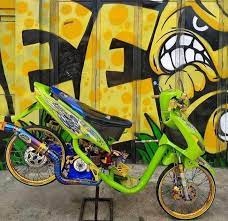 Adapun kelebihan modifikasi yamaha mio j standar ini biaya yang dikeluarkan tidak terlalu banyak paling modifikator mengeluarkan biaya untuk membeli velg jari jari dan biaya pemasangannya saja. Modifikasi Mio Sporty Home Facebook