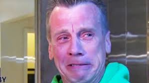 Islamophobe Breaks Down In Tears