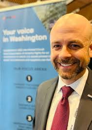 Henry Hewlett's Instagram, Twitter & Facebook