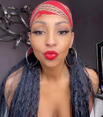 I posted mine before Halle Berry, yawl think she's stalking me? 🤣 Just  kidding, I adore this beautiful woman! 🤩