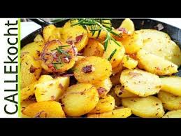 Knusprige Bratkartoffeln Aus Rohen Kartoffeln Omas Schnelles Rezept Fried Potatoes From Raw Potatoes Yo Bratkartoffeln Knusprige Bratkartoffeln Essensrezepte