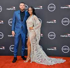 Travis kelce's girlfriend kayla nicole throws shade at super bowl referees larry brown sports 2/8/2021 cdc recommends masks for vaccinated people in high transmission areas. Who Is Travis Kelce S Girlfriend Kayla Nicole Everything We Know About The Nfl Star S Relationship