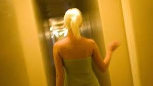 Vercelli: paga per due ore di sesso, la escort lo scarica prima e lui  chiama i carabinieri - La Stampa