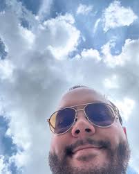 IM 28 TODAY!! 🎊🎉 I can't even begin to explain the amount of gratitude  and love I have felt in the past year.. Absolutely none of this would be  even remotely possible