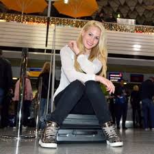 We did not find results for: Rocco Stark Angelina Heger Peinlich Ohrfeige In Aller Offentlichkeit Bunte De