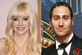 Anna farissurprised the network and the world when she announced she would depart the hit series momjust ahead of its eighth season. Anna Faris I Didn T Do A Great Job Of Eliminating Competitiveness With Chris Pratt People Com