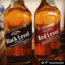 Iki Dunya Devi Jack Daniels Ve Johnnie Walker Guclerini Birlestirmisler Ukrayna Dan Gelen Bu Whiskye Gordugum En Komik Cakm Whiskey Bottle Whiskey Instagram