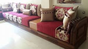 أشكال جديدة من السدادر الخشبية Sdader Banquettes En Bois Salon Du Maroc Moroccan Living Room Home Decor Sofa Set Designs