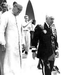 Moca / 1959 Rafael Leónidas Trujillo a su salida De la Iglesia Sagrado  Corazon de Jesus. Moca , República Dominicana. Imagen del año 1959 Fuente :  Imagen colaboración de para Imágenes de