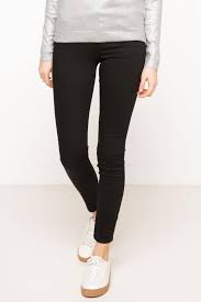 Defacto Marka Super Skinny Pantolon Skinny Dar Pacasi Ile Size Fit Bir Gorunum Kazandiracak Sik Ve Rahat Defacto Bayan Pantolon Black Jeans Pants Fashion