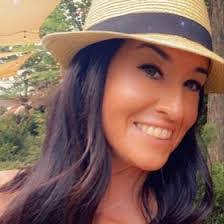 Crystal Rutkowski's Instagram, Twitter & Facebook