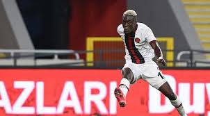 Sağ kanatta forma giyen genç futbolcu, 2020'nin ocak ayında fatih karagümrük'e transfer oldu. Mercato L Elite Turque Se Dispute Alassane Ndao Footsenegal Com