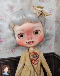 Vampire blythe doll