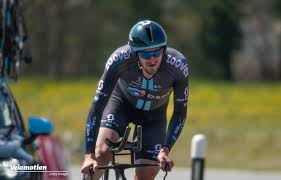 Le duo conservait suffisamment d'avance sur le groupe de carapaz pour se disputer la victoire au sprint. Giro D Italia 8 Deutsche 6 Schweizer 2 Osterreicher