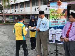 Strive for excellence this ramadan. Majlis Penyampaian Zakat Kepada Smk Kamil Pasir Puteh Facebook