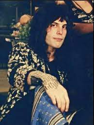 Pin By Queen 4ever On Freddie Queen Queen Freddie Mercury Freddie Mercury Mary Austin Freddie Mercury