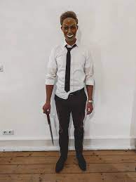 Doch nicht immer spielt der eigene geldbeutel mit. Diy The Purge Halloween Party Mottoparty Gruppenkostum Ideen