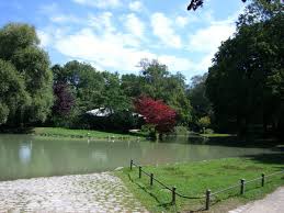 Wie hingemalt liegt das seehaus im englischen garten direkt am ufer des kleinhesseloher sees. Japanisches Teehaus Im Englischen Garten Places And Pleasure