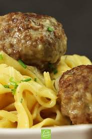 Kottbullar Auflauf Mit Pasta Und Kase Ikea Kann Schon Mal Einpacken Leckere Gerichte Lecker Einfache Gerichte
