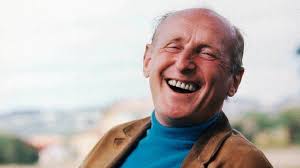 Il connaît un véritable succès avec la chanson les crayons qui inonde les ondes radios en. Bourvil Photos Facebook