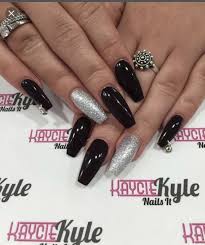 Coffin Acrylic Nails Black And Glitter Pin By Olga On Makeup And Nails Red Sparkle Nails Prom Nails Silver Black Acrylic Nails