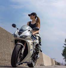 バイク女子 daytona675の乗りこなすカッコいい女性 9月27日バイク女子 放送局 ガールズバイカー ヘルメット 車 バイク モーターサイクル オートバイ バイカー 女性ライダー 美女ライダー 女性バイカー racing girl motorcycle girl lady riders