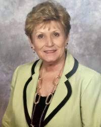 Donna Senter's Instagram, Twitter & Facebook