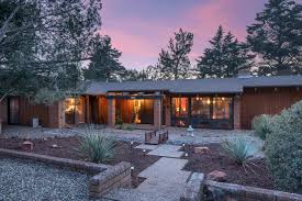 Each house has osb exterior sheathing, a tyvek weather barrier, and stucco applied directly to the the structures i am personally connected with were clad in stucco, but brick, slump block, and metal. 167 Fawn Drive Sedona Az Real Estate Chapel Bells 1 4 167 Fawn Drive Sedona Luxury Homes