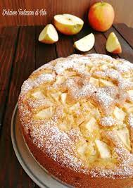 In un recipiente sbattere le uova. Torta Di Mele E Mascarpone Sofficissima Senza Burro