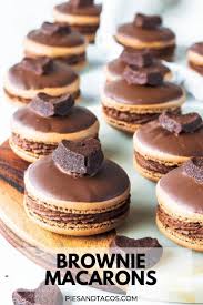 Brownie Macarons Recipe In 2020 Cookies Recipes Chocolate Chip Desserts Macaroon Recipes