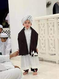 Dilahirkan di perkampungan harus, amuntai, banjarmasin pada 1 september 1960 masihi dari keluarga yang mulia dan kuat beragama. Af On Twitter Anak Syeikh Nuruddin Al Banjari Al Makki Comel Kan Http T Co Sbf7duwh