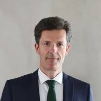 800+ profilů „Gyger“