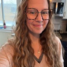 Hi friends, been hearing alot of good things about Karin Slaughter books,  so im going to start the series 😊 is it true you should start reading from  book 1? Or is