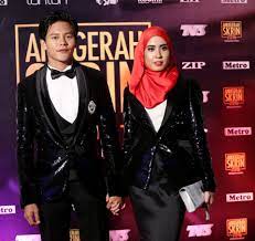Bella, 27, who married nazim on september 10 in 2016, also shared the same news on her instagram account and wrote that she had received many queries. Nazim Mahu Bella Kejar Impian