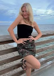 Darci Lynne Farmer - Free pics, galleries & more at Babepedia