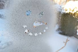 In the early 1900s decorative snow was sometimes made from borax flakes and even ammonia. Fake Snow Snowman Fun Snow Spray For Flocking And Windows Making Things Is Awesome