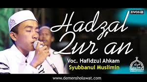 Langsung saja yuk cek dibawah ini lirik sholawat, video lirik, dan juga download mp3. Lirik Hadzal Quran Az Zahir Gambar Islami