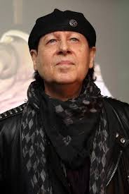 Let's welcome our new members : Jorge Edgardo Acevedo, Docsáné Nagy Anikó,  Cătălina Arnăutu, Irena Soupalová, Snowice Fun Factory