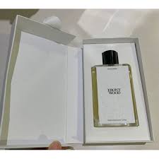 Jo sellers Loves Ebony Cassis fragrance