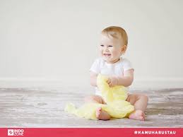 Pada tahap perkembangan bayi usia 24 minggu atau 6 bulan ini, umumnya bayi bisa duduk sendiri. Ini 4 Tahapan Perkembangan Bayi Di Usia 6 Bulan Indozone Id