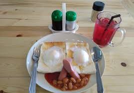 Selain roti bakar cokelat dan roti bakar keju, banyak varian lain yang bisa dibuat untuk menu kocok telur dan beri sedikit gula dan susu kental manis. Roti Bakar Telur Goyang Picture Of Nasi Ayam Stadium Ipoh Tripadvisor